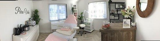 Pura Vida Beauty Care